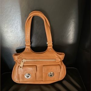 Elegant Tan Leather Handbag Marc Jacobs